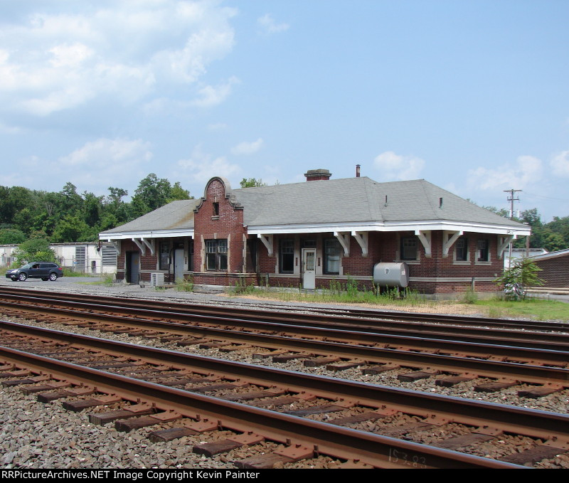 Ex-Pennsy station